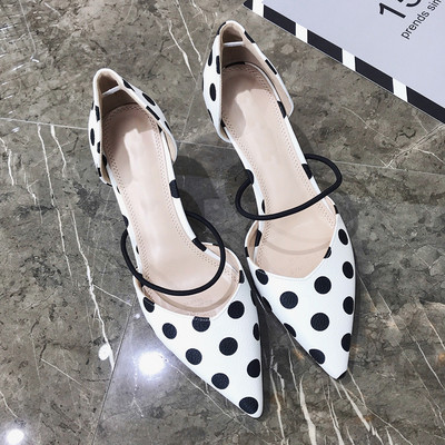 Актуални дамски обувки на висок ток в два модела - бял цвят