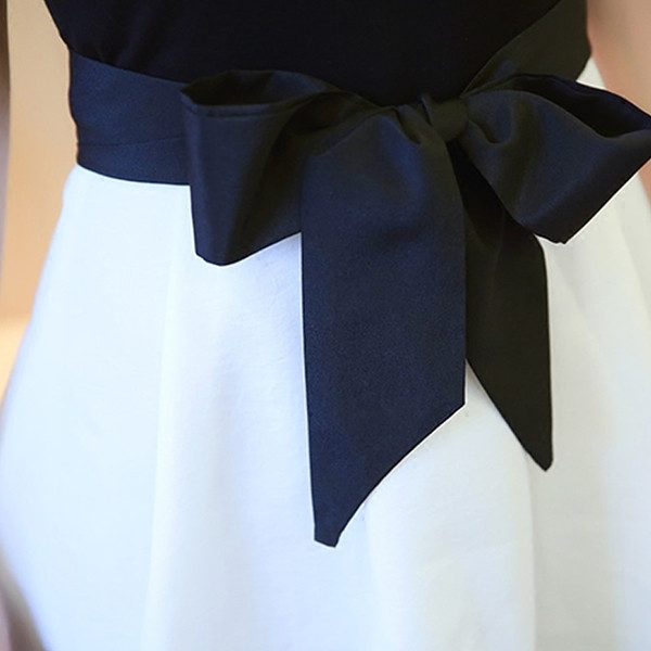 Модерна дамска рокля с панделка в черен цвят 