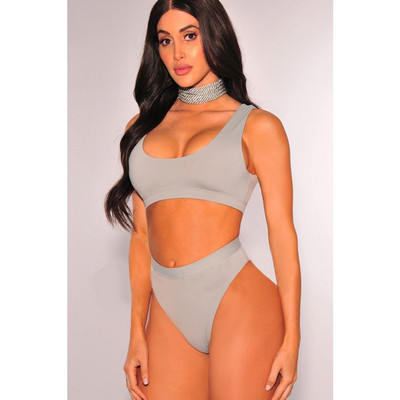 Model de costum de baie simplu din două piese în cinci culori