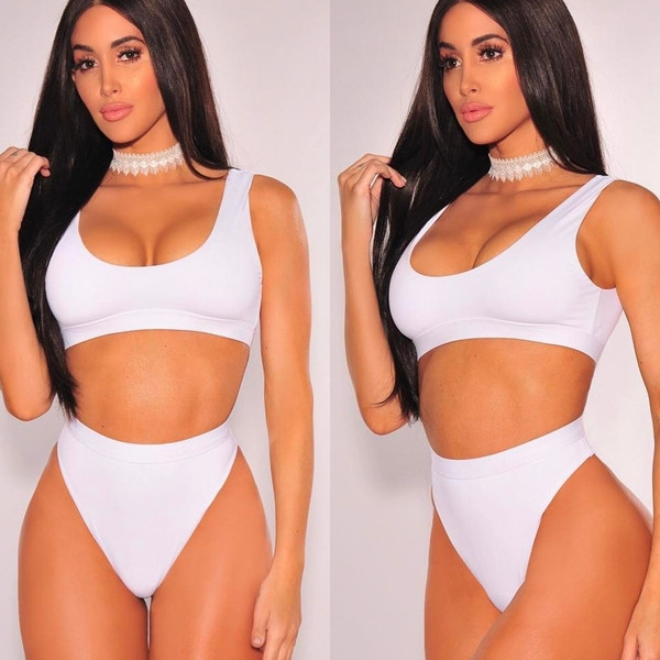 Изчистен модел бански костюм от две части в пет цвята