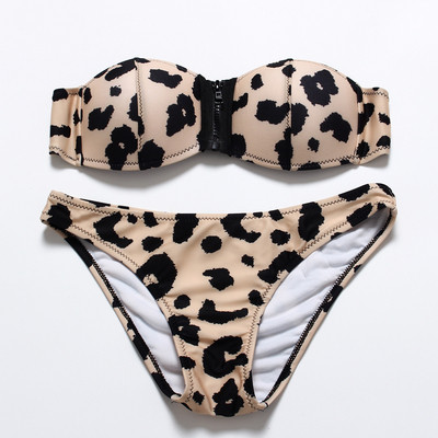 Бански костюм с десен и елемент цип