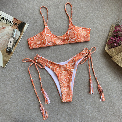 Costum de baie modern din două piese în mai multe culori cu model