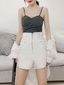 Стилен дамски къс панталон с висока талия и връзки в черен и бял цвят