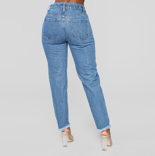 Дамски дънки с висока талия и разкъсани мотиви в син цвят 