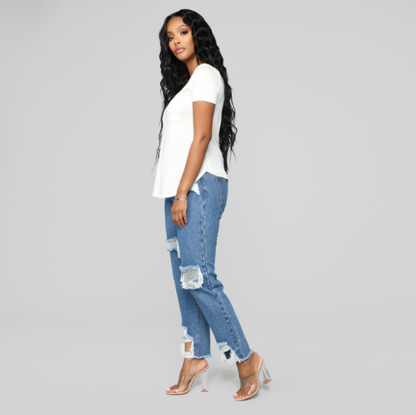 Дамски дънки с висока талия и разкъсани мотиви в син цвят 