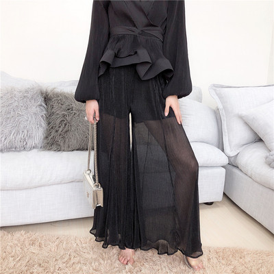 Дамски панталон с висока талия в черен и бял цвят 