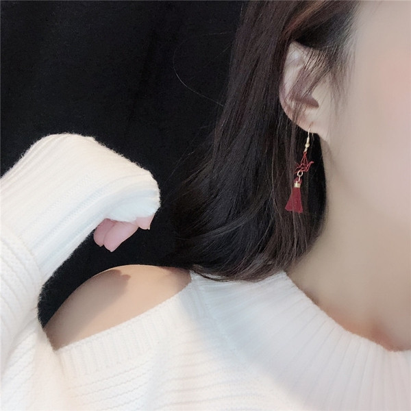 Стилни дамски обеци в цвят бордо 