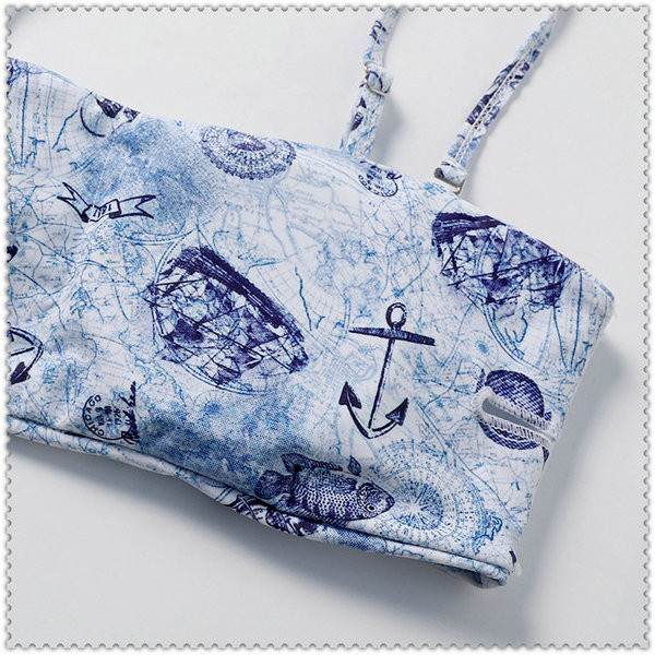 Дамски модерен бански с апликация 