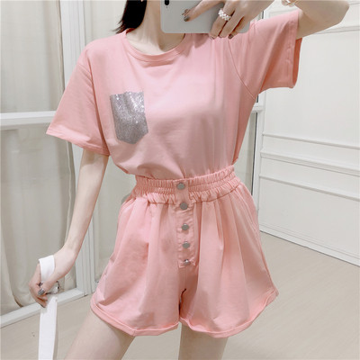 Модерен дамски комплект от тениска и къс панталон в три цвята 