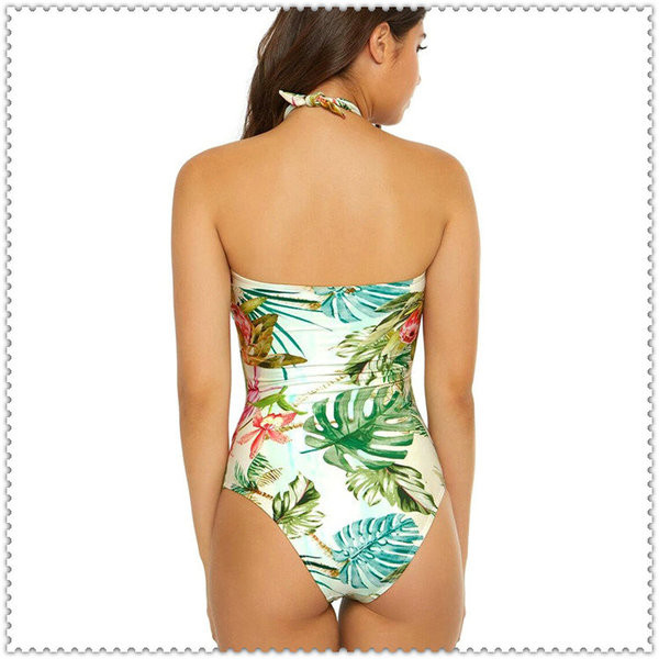 Стилен цял бански костюм с флорален десен