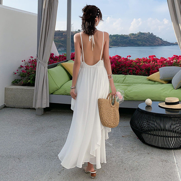 Rochie de damă lungă lejeră, cu spatele gol, în alb
