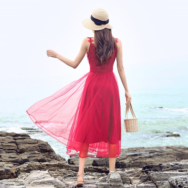 Стилна дамска рокля с тюл в червен цвят