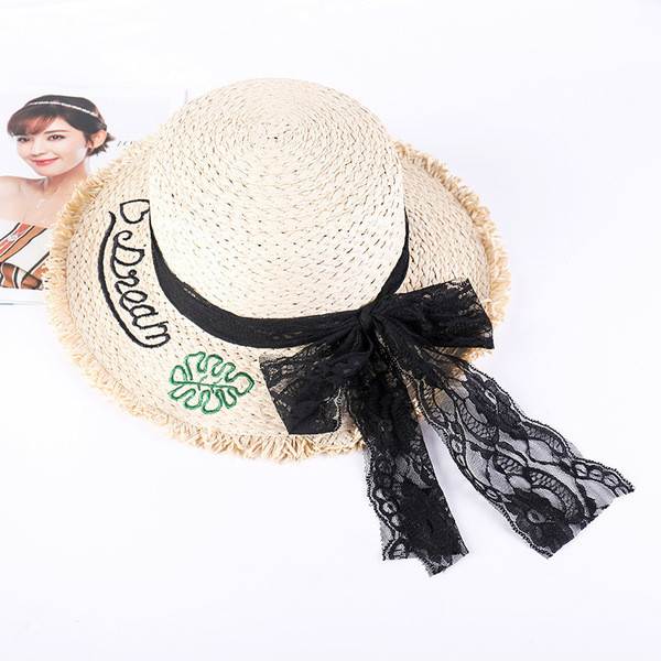 Palarie de plaja eleganta cu broderie si panglica din dantela