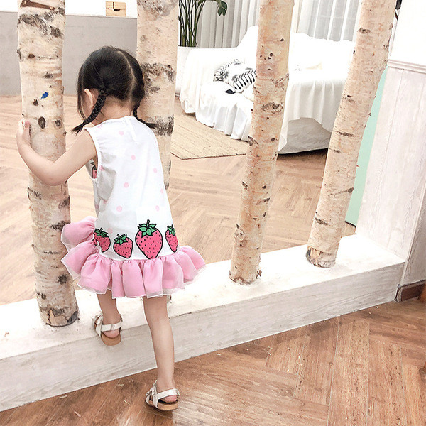 Модерна детска рокля за момичета в бял цвят с тюл