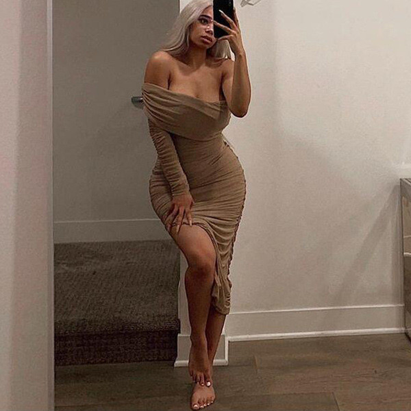 Стилна дамска рокля Slim модел с един ръкав в червен и бежов цвят