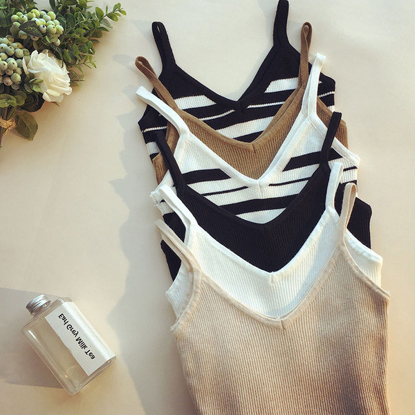 Дамски модерен потник в няколко цвята с V-образно деколте