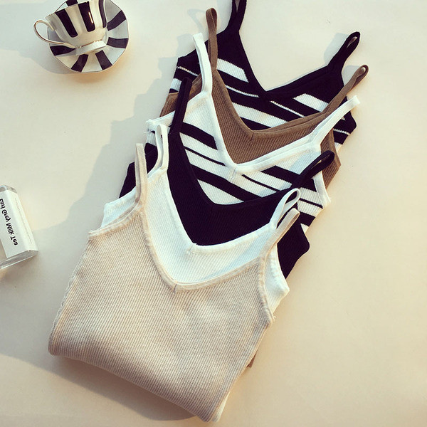 Дамски модерен потник в няколко цвята с V-образно деколте