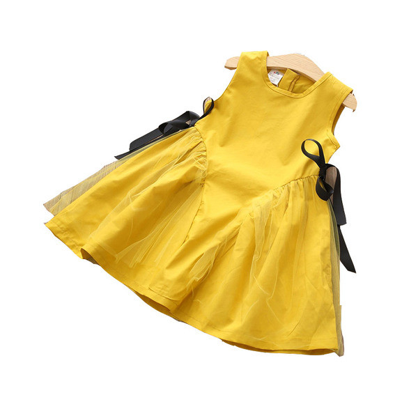 Разкроена детска рокля в жълт цвят за момичета