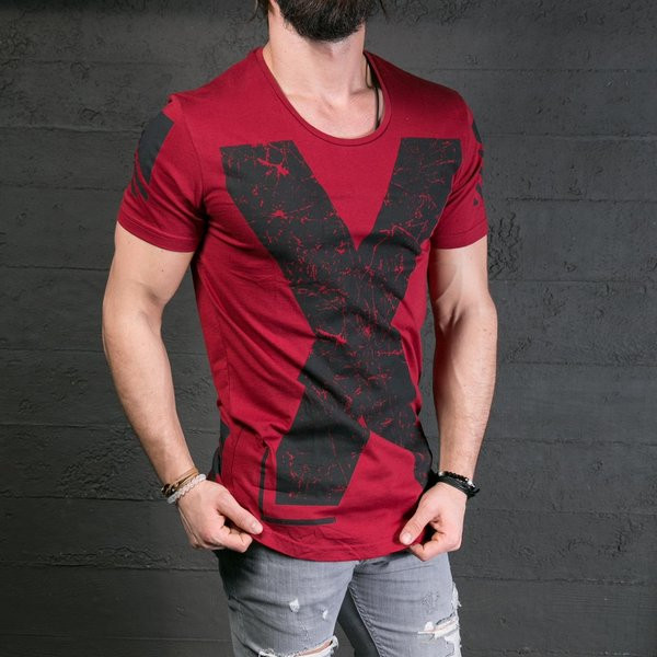 Модерна мъжка тениска с апликация в черен и червен цвят