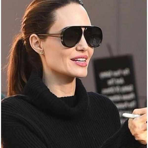 Ochelari de soare moderni pentru femei în mai multe culori diferite