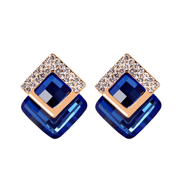 Модерни дамски обеци в няколко цвята с камъни