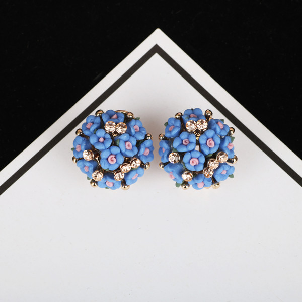 Дамски обеци на цветя в няколко цвята