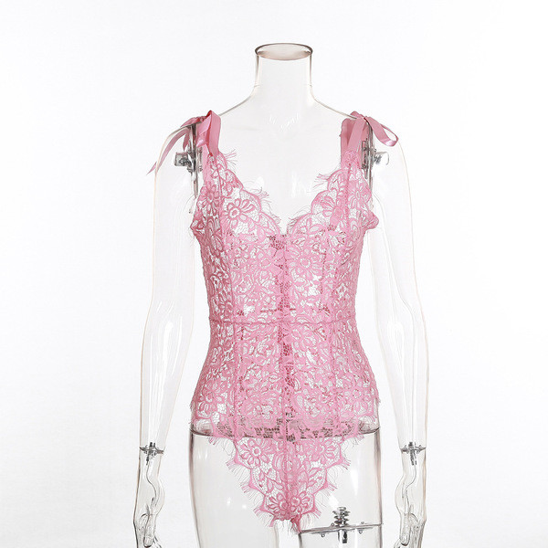 Дантелено дамско боди с връзки в розов цвят