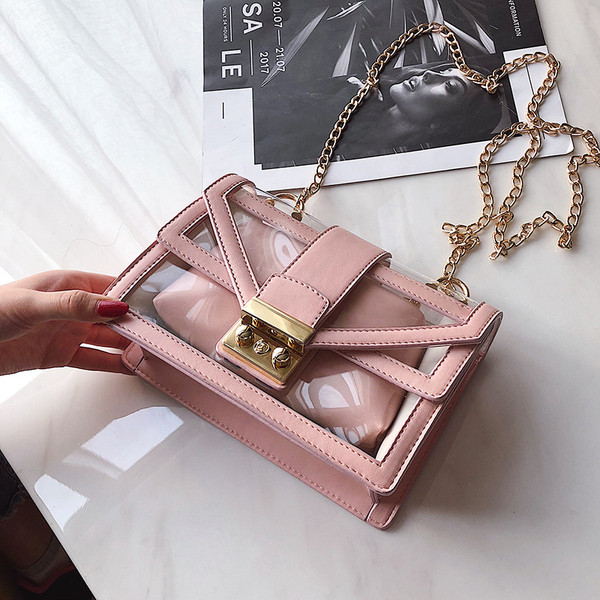 Модерна дамска чанта в три цвята с прозрачно покритие и метална верижка