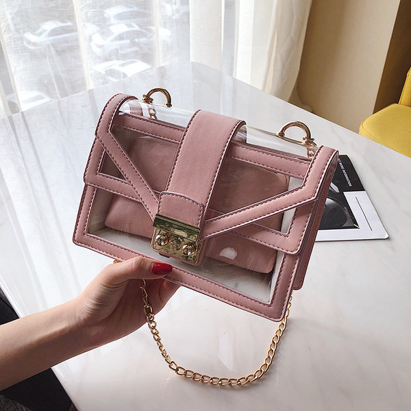 Модерна дамска чанта в три цвята с прозрачно покритие и метална верижка