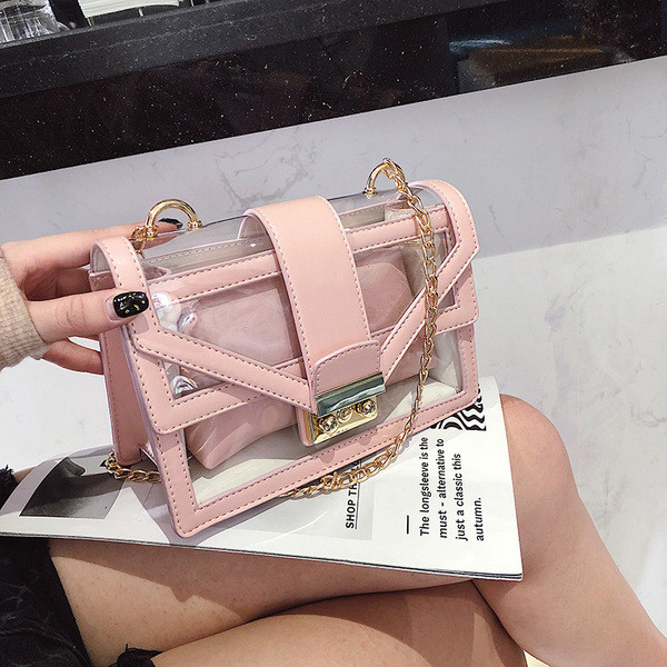 Модерна дамска чанта в три цвята с прозрачно покритие и метална верижка