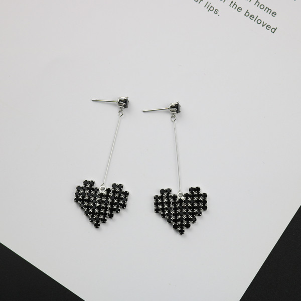 Стилни дамски обеци два модела в няколко цвята