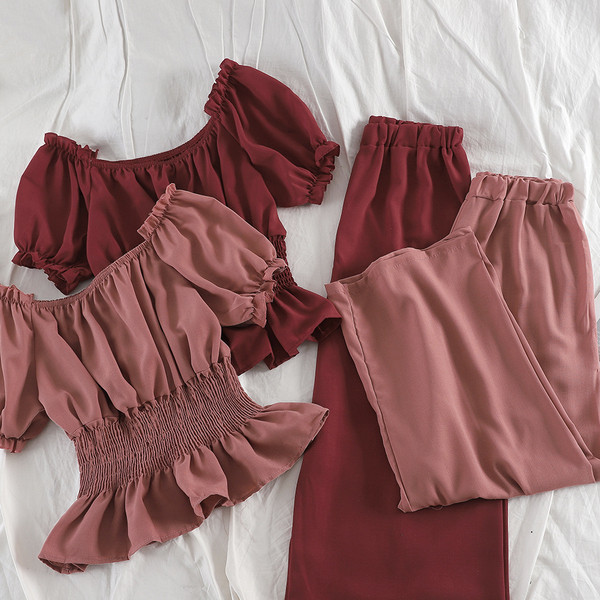 Актуален дамски комплект от две части в няколко цвята