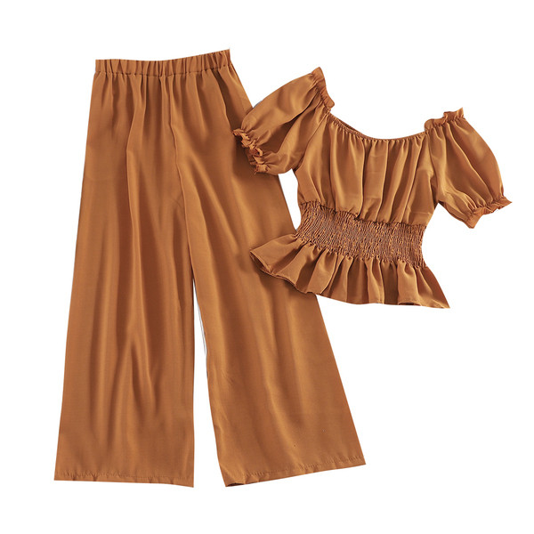 Актуален дамски комплект от две части в няколко цвята