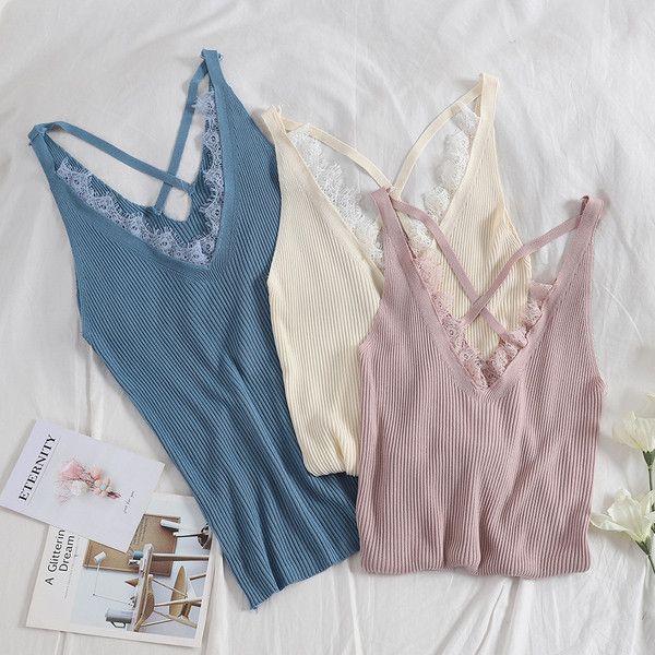 Ежедневен дамски потник с тънки презрамки и дантела в няколко цвята