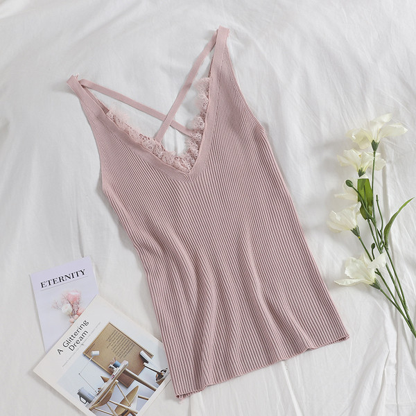 Ежедневен дамски потник с тънки презрамки и дантела в няколко цвята