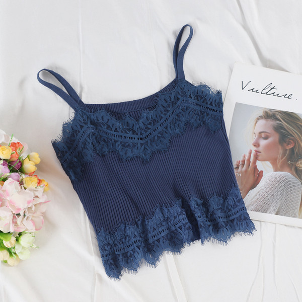 Стилен дамски потник Slim модел с дантела в няколко цвята