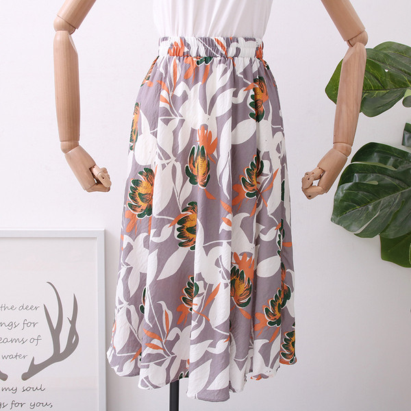 Цветна дамска пола в няколко цвята