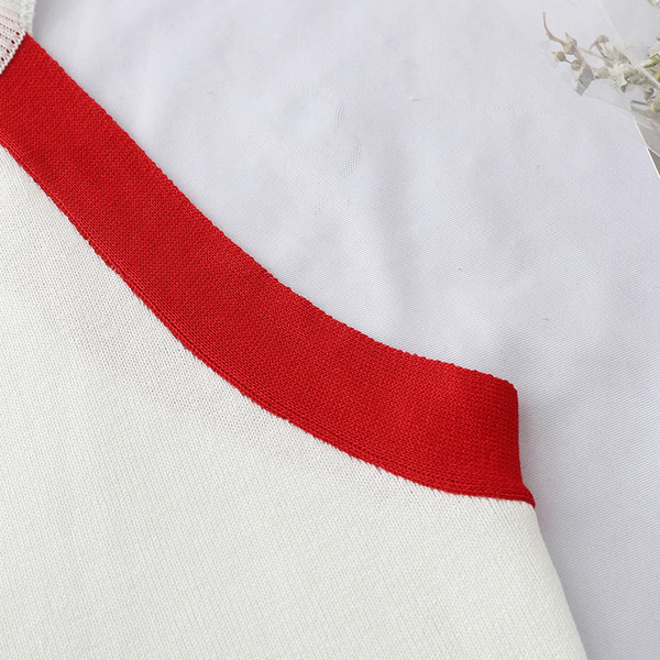 Maieu modern de damă, cu decolteu O și umerii goi, în două culori