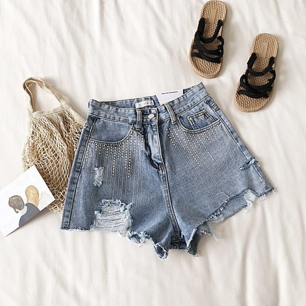 Модерни дамски къси дънки с камъни в два цвята