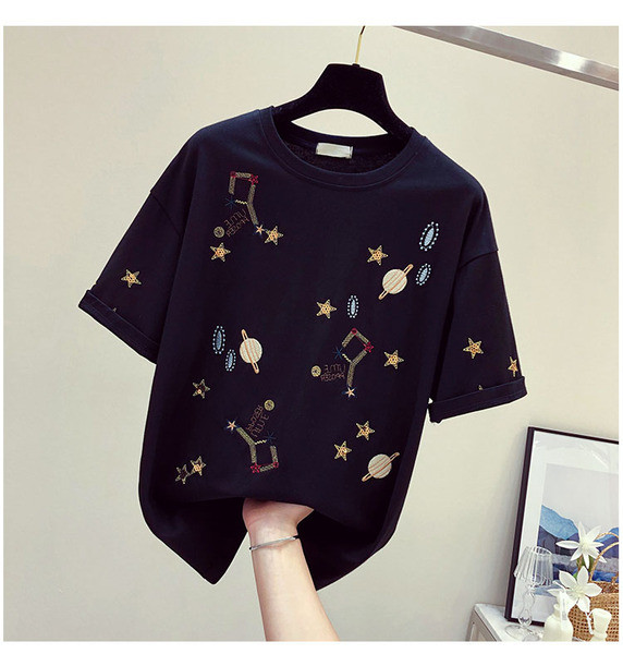 Tricou elegant de damă în alb și negru cu broderie