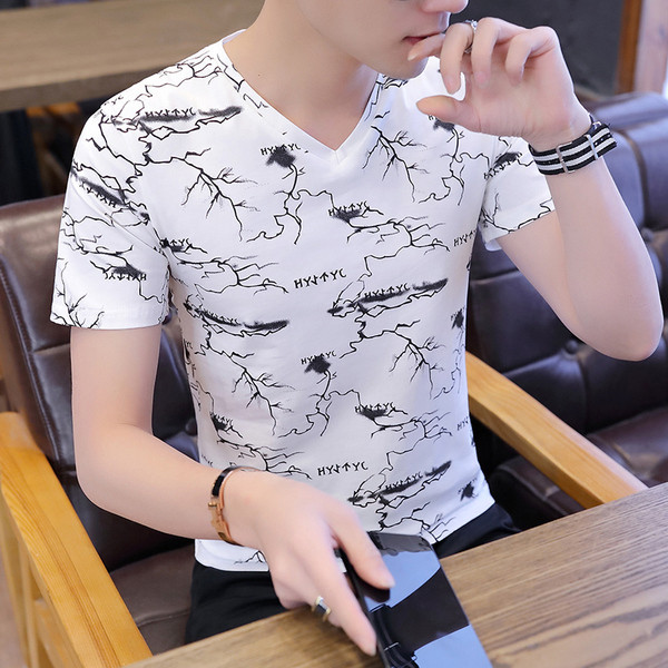 Tricou actual pentru bărbați în trei culori cu decolteu în V