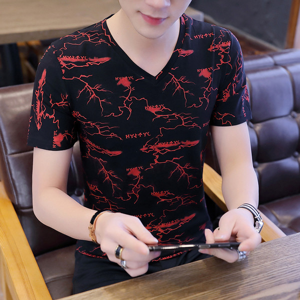 Tricou actual pentru bărbați în trei culori cu decolteu în V