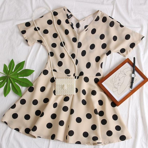 Rochie moderna de dama cu decolteu in V in doua culori de puncte