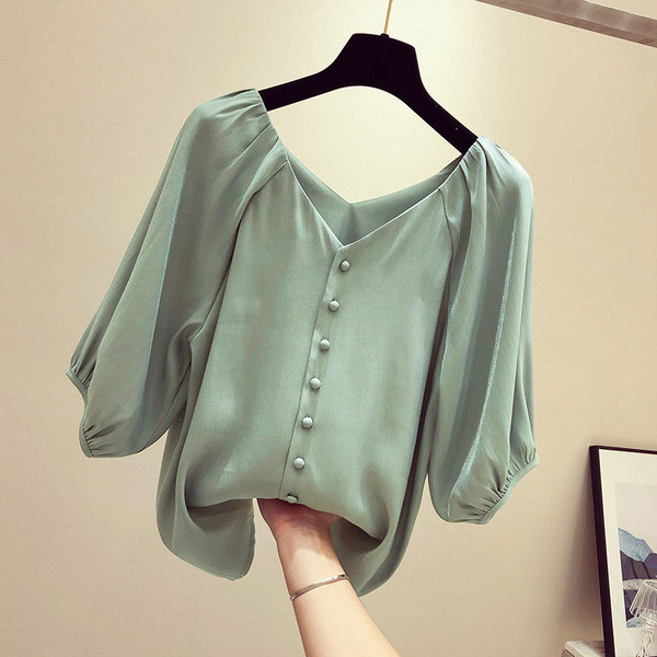 Bluza de dama model nou cu nasturi