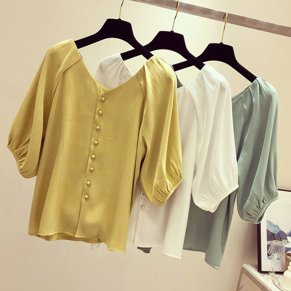 Bluza de dama model nou cu nasturi