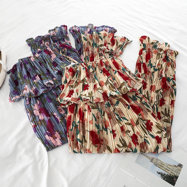 Модерен дамски гащеризон с флорални мотиви и тънки презрамки