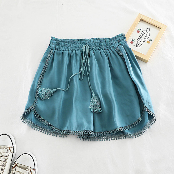 Ежедневни дамски къси панталони с висока талия и пискюл