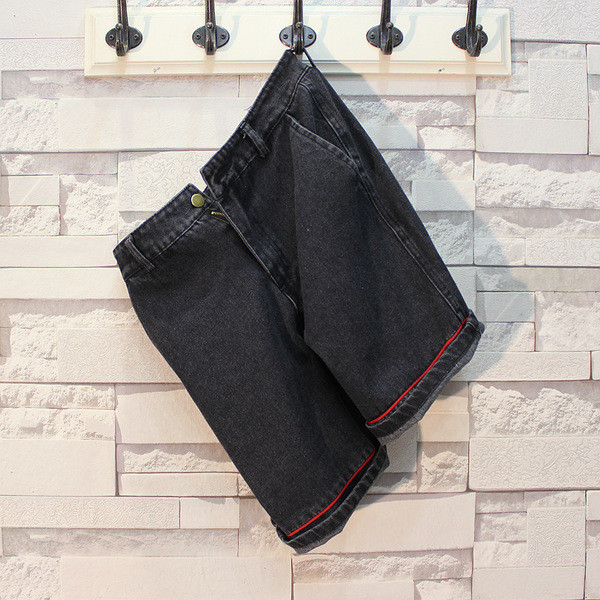 Ежедневни мъжки къси панталони в черен цвят 