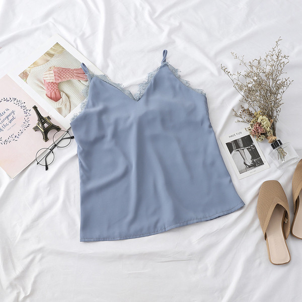 Maieu de damă în patru culori, cu dantelă și decolteu în V