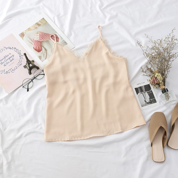 Maieu de damă în patru culori, cu dantelă și decolteu în V